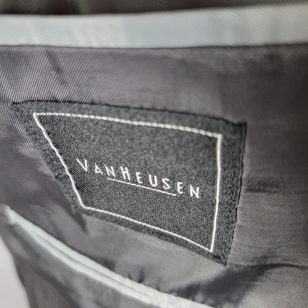 Van Heusen Men's‎ Sport Coat Blazer Two Button Charcoal Gray Poly Viscose 46R